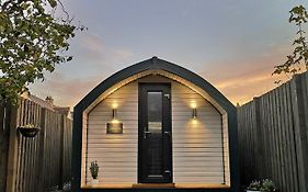 Foxy's Den Dornoch